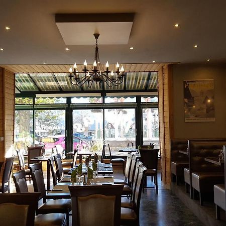 Hotel Restaurant Glaizette LʼArgentière-la-Bessée Bagian luar foto