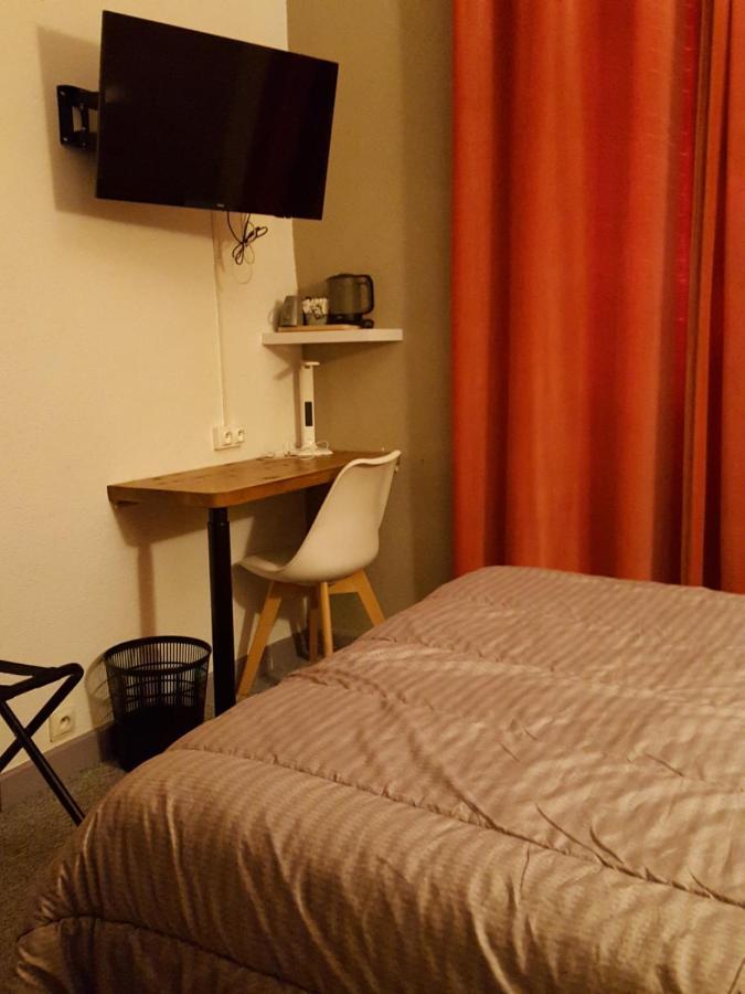 Hotel Restaurant Glaizette LʼArgentière-la-Bessée Bagian luar foto