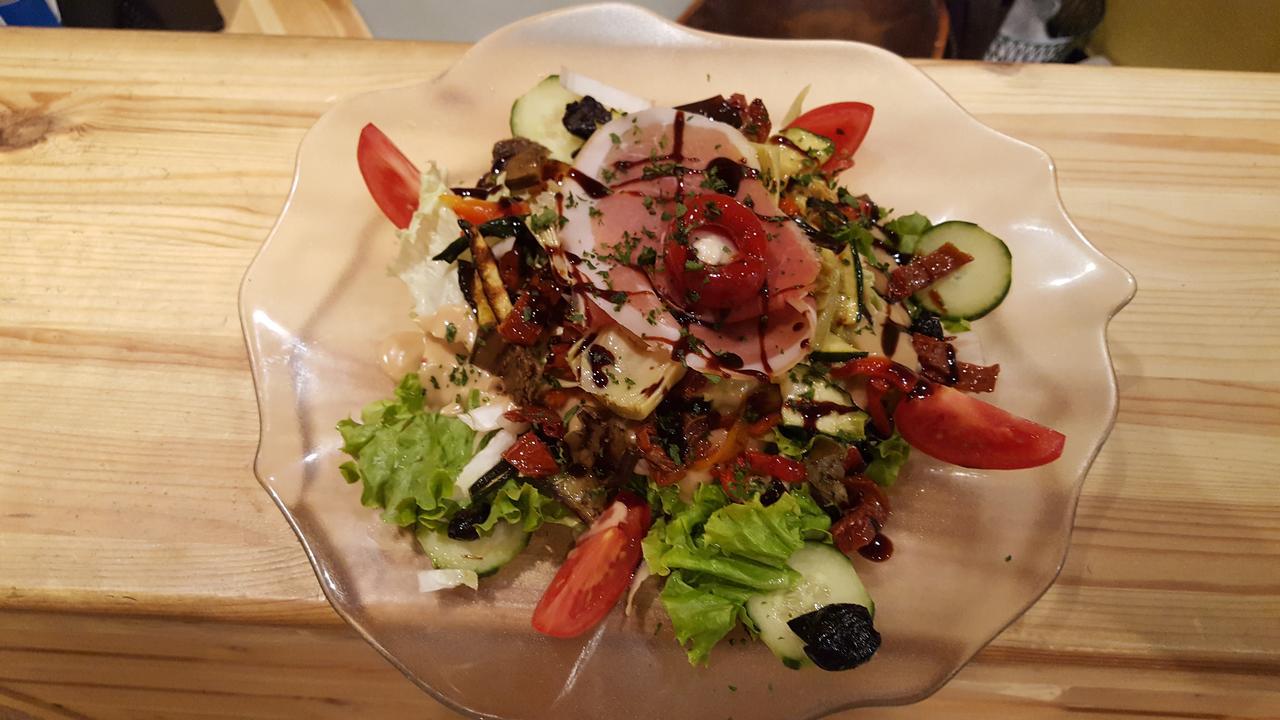 Hotel Restaurant Glaizette LʼArgentière-la-Bessée Bagian luar foto