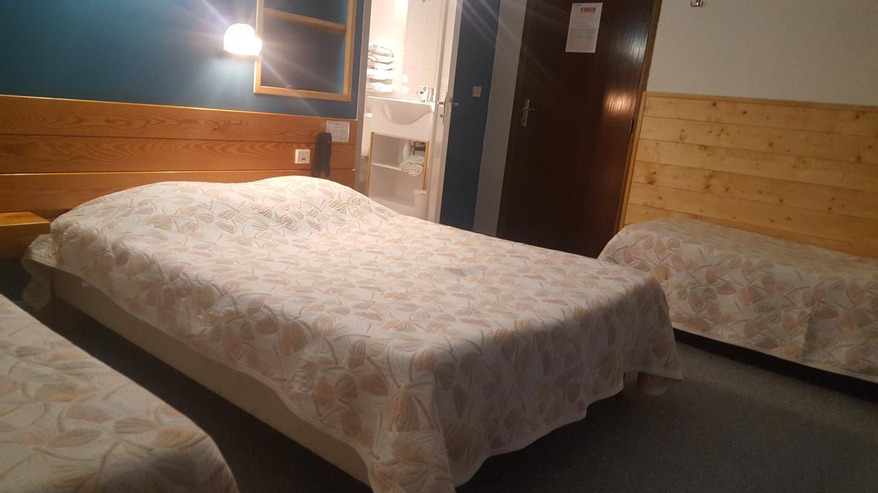 Hotel Restaurant Glaizette LʼArgentière-la-Bessée Bagian luar foto